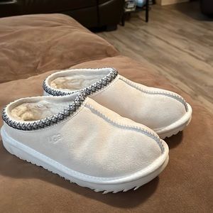 Kids Ugg slippers